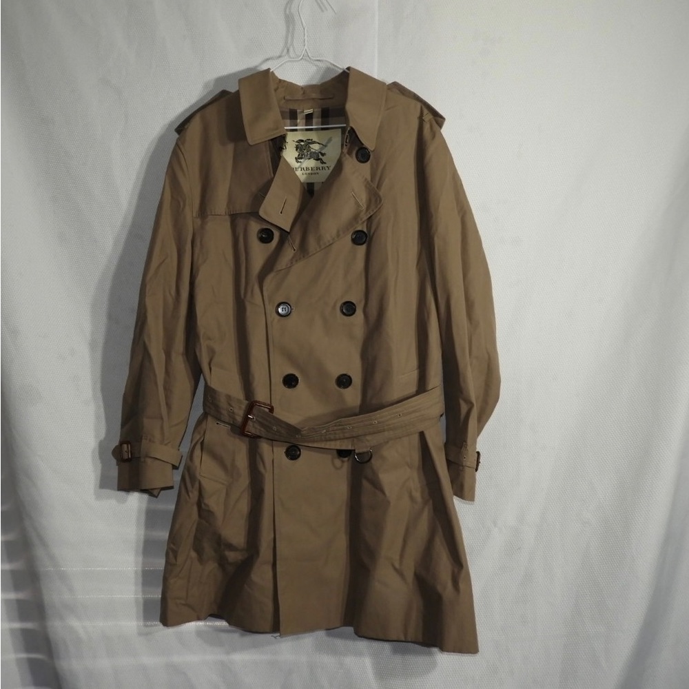 Burberry full length brit trench coat size 56